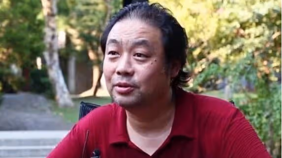 導演付寧遺體告別儀式：靈堂擺滿花圈，肖戰等送別，趙爽披露死因
