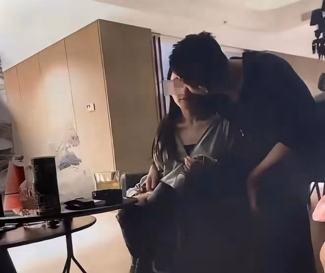 葛斯齊再爆料汪小菲,曬他和女生接吻,稱其和張穎穎戀愛時也出軌