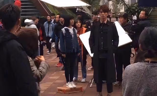 假騎馬,假洗澡,電視劇不敢拍的「下半身」,隱藏著演員們的秘密