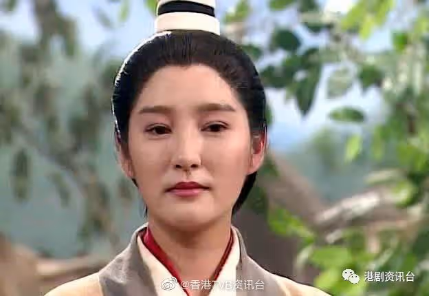 58歲雪梨激罕露面近況曝光!剪清爽短髮雙頰凹陷 網民心痛:要吃多點