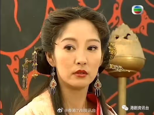 58歲雪梨激罕露面近況曝光!剪清爽短髮雙頰凹陷 網民心痛:要吃多點