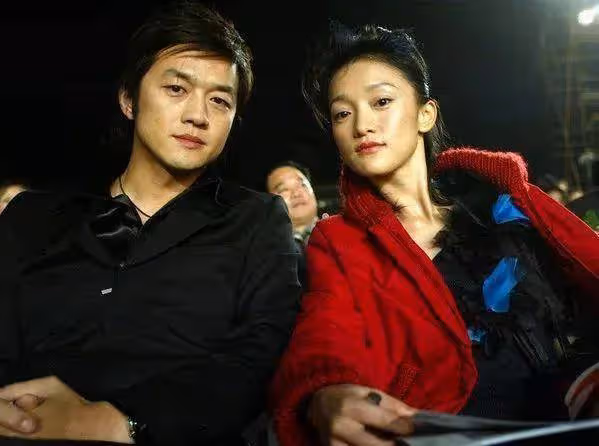 李亞鵬:與女兒李小夏笑起來很像自然又溫馨,52歲找到幸福不容易