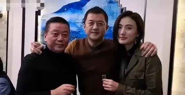李亞鵬:與女兒李小夏笑起來很像自然又溫馨,52歲找到幸福不容易