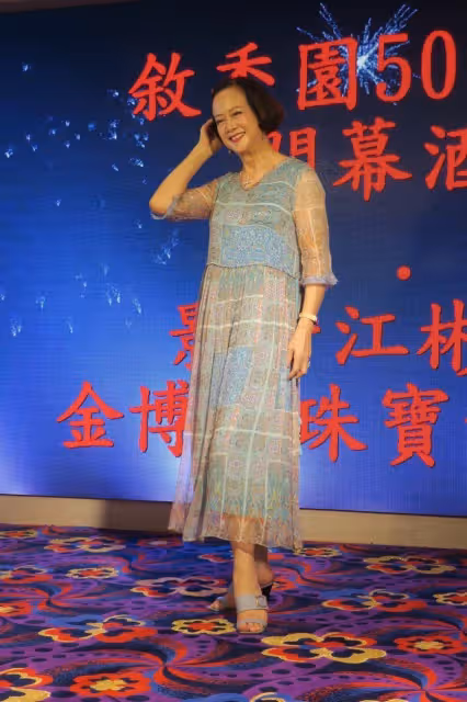 被前夫當提款機!72歲女星「被迫和幼兒拆散」國外流浪 「淚灑舞台還千萬債」近況曝光
