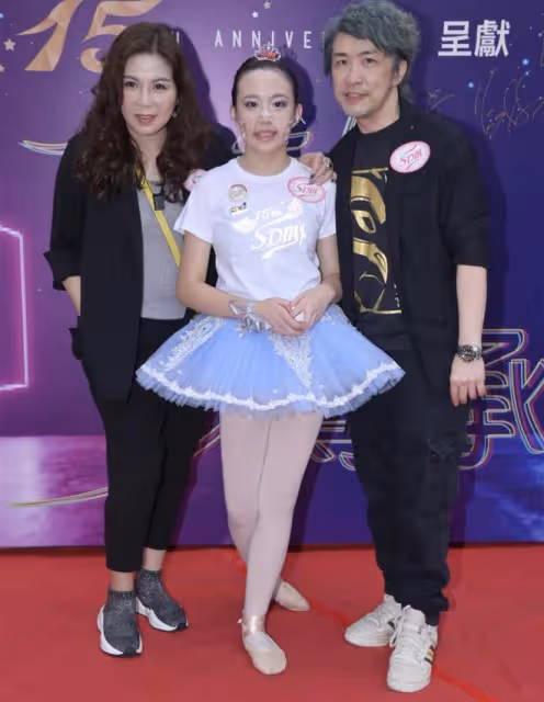 前TVB花旦罕曬全家福!曾患失語症子女顏值高,遺憾長子已夭折