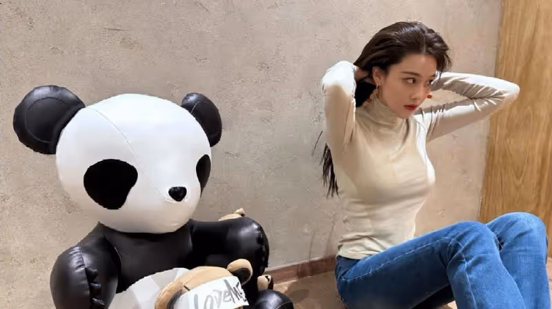 張馨予曬老公視角美照，過年不長胖反而更苗條，小蠻腰吸睛十足