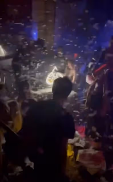 網友酒吧偶遇鹿晗,與性感美女同台忙避嫌,忘情跳舞氣氛嗨