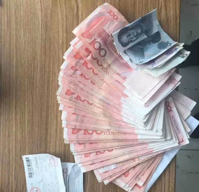 春節給了父母10000元紅包，卻無意惹怒了已婚的大哥，我欲哭無淚