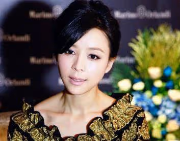 影后張靜初:被稱「導演收割機」,遭太太團封,近況讓人唏噓