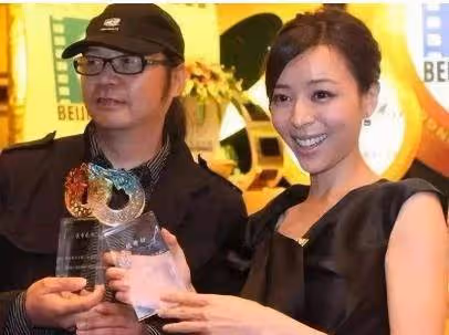 影后張靜初:被稱「導演收割機」,遭太太團封,近況讓人唏噓