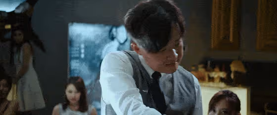 包貝爾的趙公子演得是不錯,但這個鏡頭一秒破功,將他打回原形