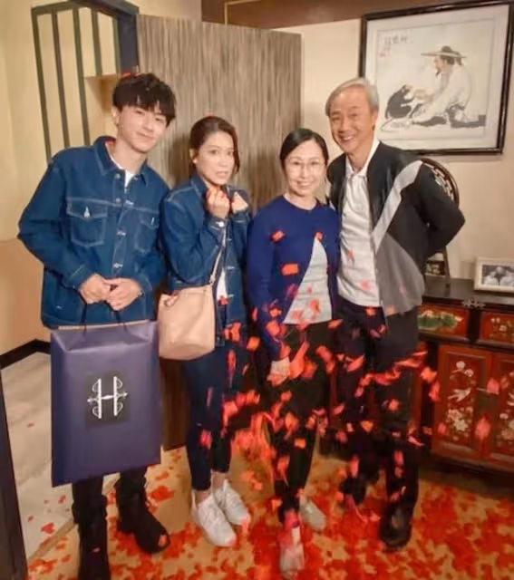 疑遭公司冷待!TVB上位小花新劇變跑龍套,曾被推做佘詩曼接班人