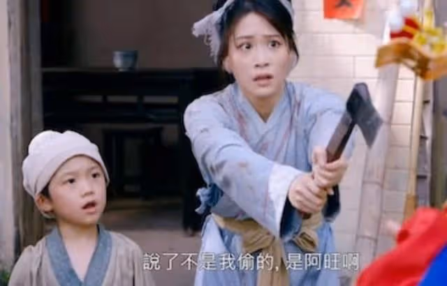 疑遭公司冷待!TVB上位小花新劇變跑龍套,曾被推做佘詩曼接班人