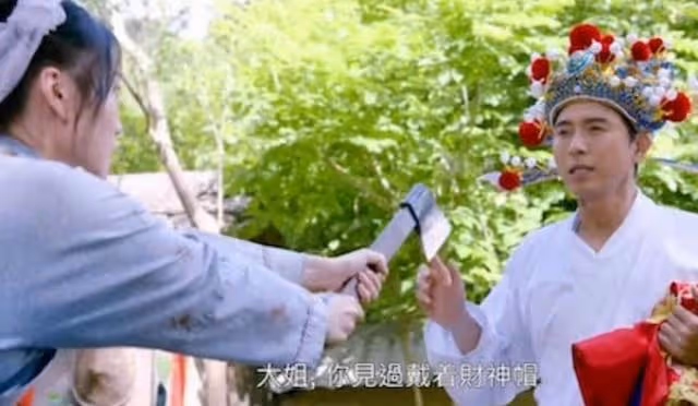 疑遭公司冷待!TVB上位小花新劇變跑龍套,曾被推做佘詩曼接班人