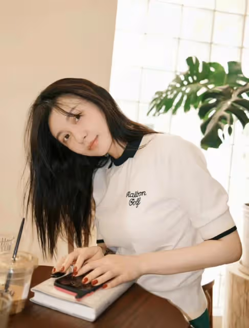 《知否》女星曝戀情!與男子摟抱撒嬌親密無間,凌晨同回家疑同居