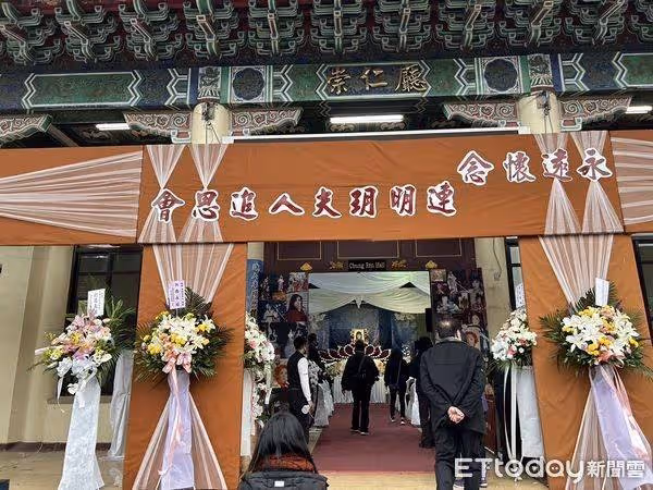 悲傷過年,70歲資深女星猝逝,初六辦告別式親友淚送別,林美照哭到癱軟:走了是種解脫