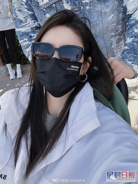 林峰抱女游主題樂園老婆爭坐BB車!張馨月曬巨型鑽戒大到網民狂問幾卡
