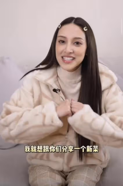 爭議不斷!TVB視帝太太三胎坐月期間仍親自下廚,手背更淤青明顯