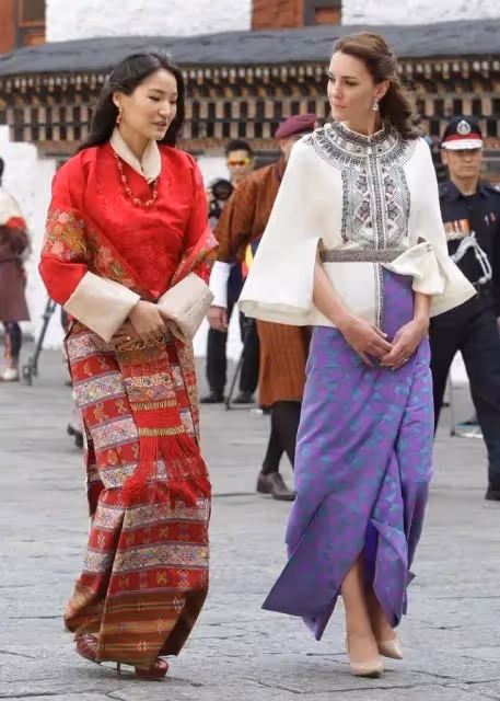 取代表姐嫁給不丹國王,結婚11年照顧4位太后,佩瑪王后過得如何