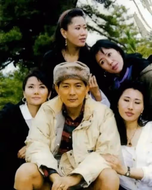 取代表姐嫁給不丹國王,結婚11年照顧4位太后,佩瑪王后過得如何