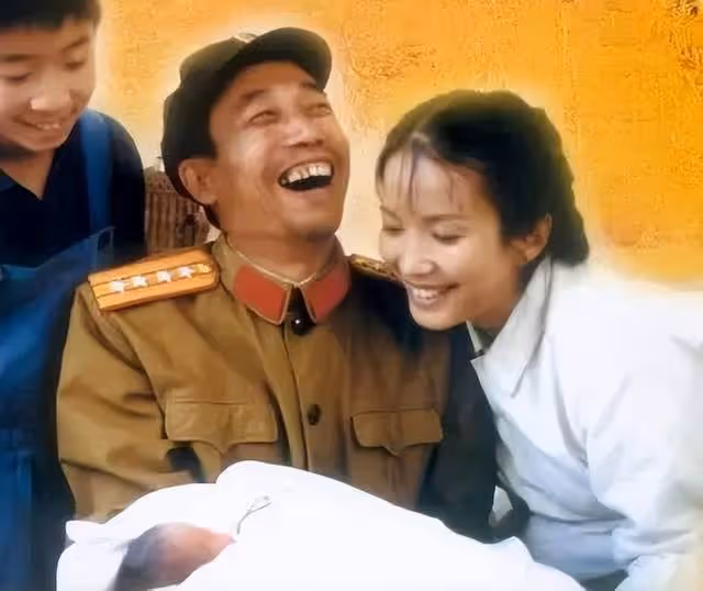 孫海英呂麗萍夫婦回國過年,不當言論再被提,網友直呼還敢回來