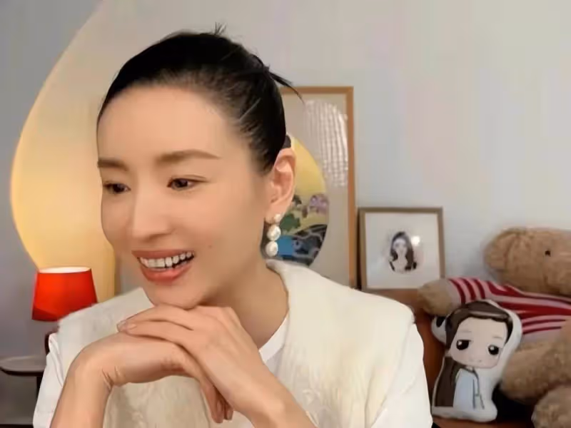 曝潘粵明籌備婚禮,董潔得知後說不給兒子留財產就大鬧婚禮現場