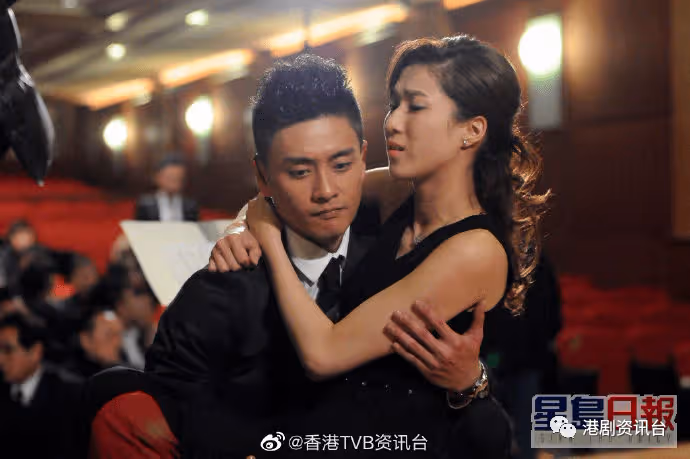 鍾嘉欣最小女兒扮兔仔拜年!首度公開中文名竟與自己經典角色撞名