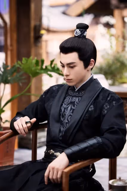 2023開年陸劇演員「最高熱度榜」Top10!《狂飆》李一桐贏李現,王鶴棣第4,冠軍無懸念