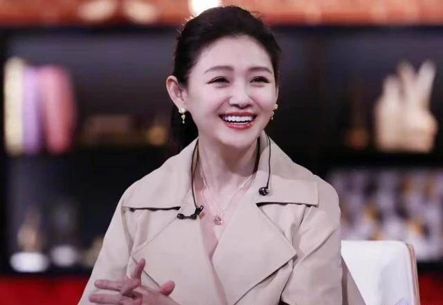 張蘭爆料,大S大年初二給汪小菲發全家福,是具俊曄和倆孩子合照