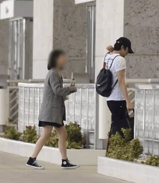 這對帥哥演員兄弟倆同日官宣結婚震驚日本!而結婚對象卻...