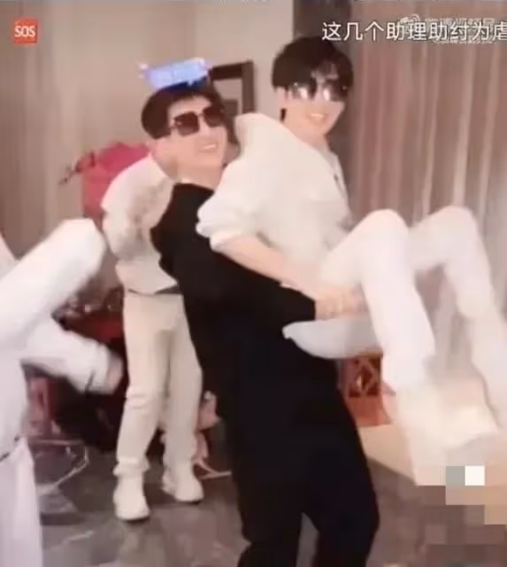 被大S拉黑後,張蘭直播間玩「把尿梗」,是無下限還是被逼無奈?