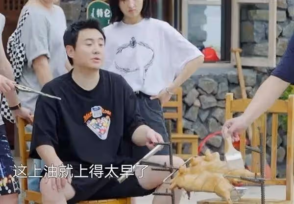 「搞笑達人」沈騰，不給黃磊留情面，卻在何炅被罵時出面力挺