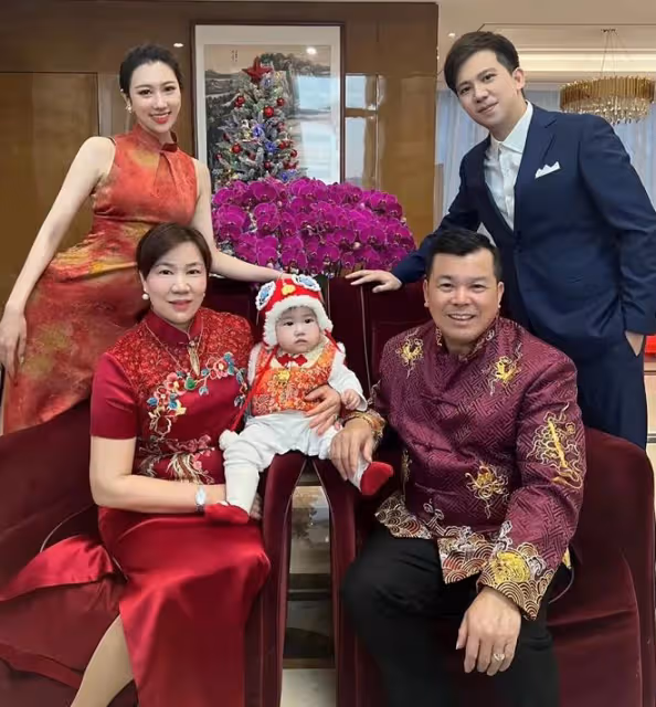陳佩斯妹妹全家福曝光！老公帥氣學霸女兒漂亮，女婿是廣東富二代