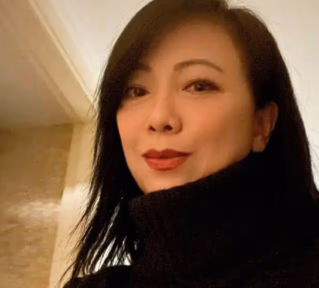 《壹號皇庭》演員再聚首!歐陽震華鬍子花白,吳啟華穿著亮眼