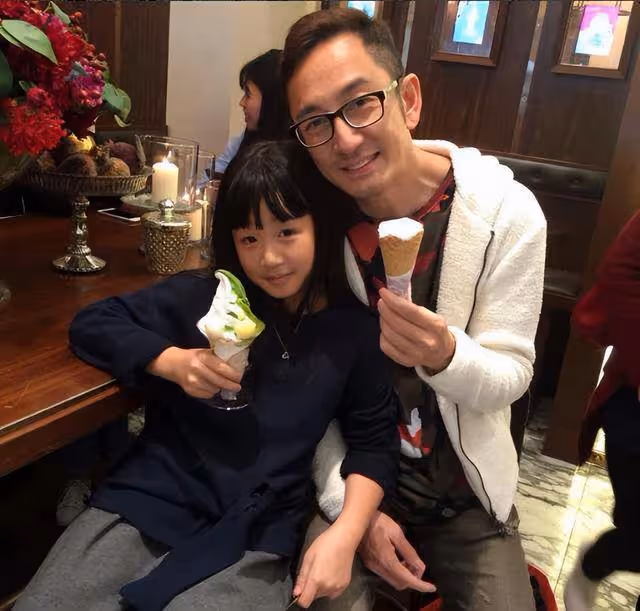 《壹號皇庭》演員再聚首!歐陽震華鬍子花白,吳啟華穿著亮眼