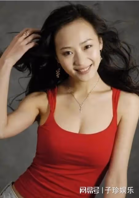 《狂飆》里最狠的女人程程真不簡單:狠厲又冷艷