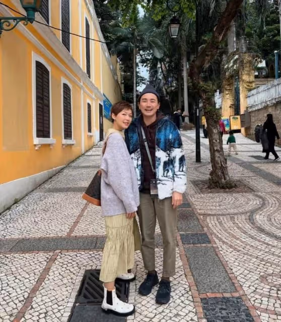 與老公約定再造人!港女星新年回娘家補擺喜酒,被預測兔年再懷孕