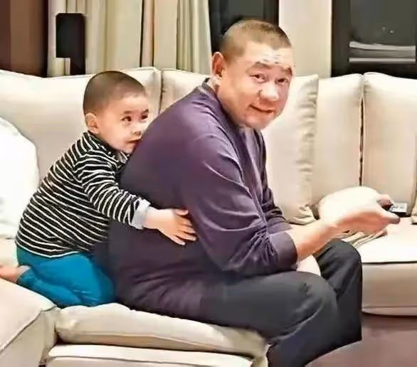 甘比曬兒子壓歲錢,金額遠超同齡人,網友說甘比不喜歡錢是假的