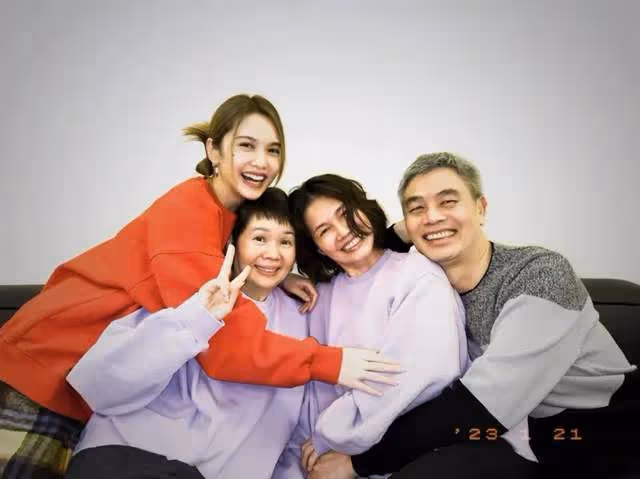 2天7個瓜:再婚當爸,不幸離世,秀恩愛曬親子照,娛樂圈悲喜不同