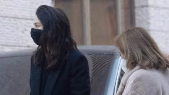 宋仲基官宣再婚當爸，妻子挺孕肚逛母嬰店，無名指大鑽戒搶鏡