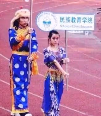 迪麗熱巴9歲,15歲,17歲,22歲,26歲,你被幾歲驚艷到了?