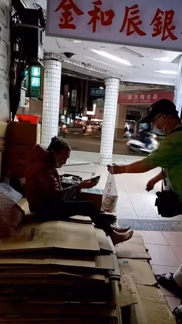 10指全沒了!新竹老闆「賣甜不辣討生活」不向命運低頭 卻遭酸「怎麼還沒走」轉念拚出奇蹟