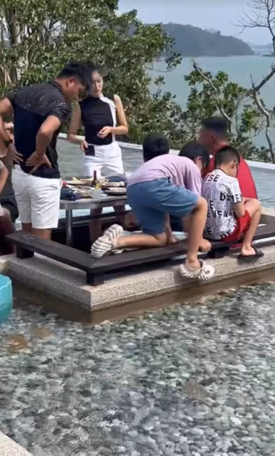 易建聯攜全家泰國度假!高顏值老婆長腿吸睛,美國籍兒子身高搶鏡