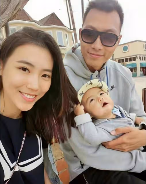 易建聯攜全家泰國度假!高顏值老婆長腿吸睛,美國籍兒子身高搶鏡
