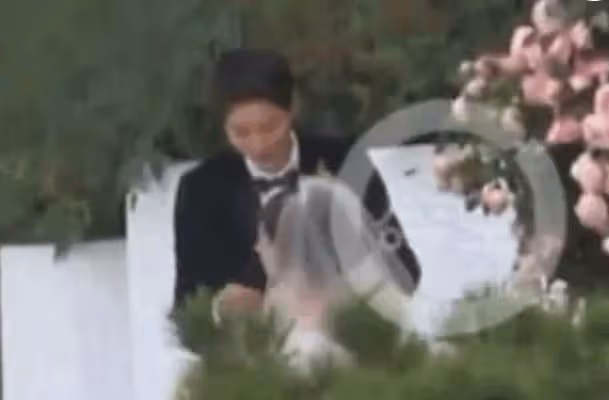 宋仲基再婚！雙宋夫婦當年怎麼了，竟然鬧到剷平婚房