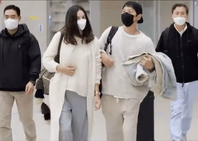 宋仲基再婚父母態度冷漠,對外籍兒媳疑不滿,或與虧欠宋慧喬有關