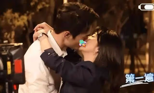 360度法式擁吻!王凱破例張嘴與譚松韻拍吻戲,網友:兩人有戲嗎