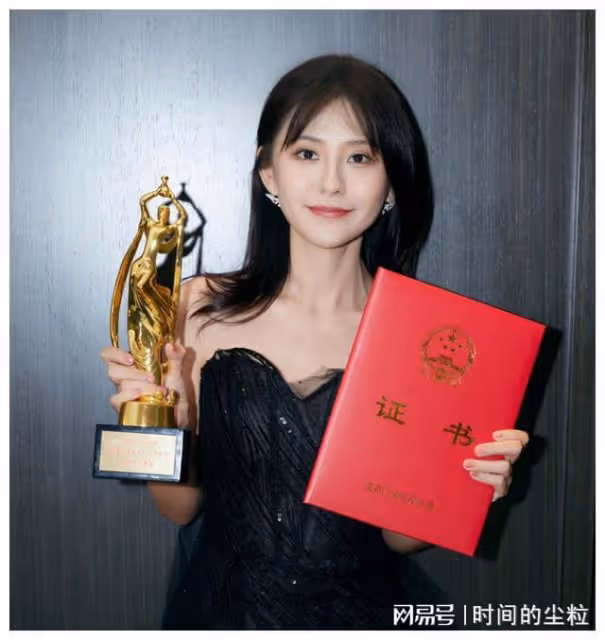 熱依扎：沒背景全靠拼，用演技被大家認可，如今是36歲單親媽媽