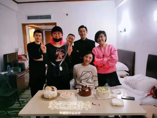 胡歌妻子身份被扒,4年前被偶遇舉止親密,從造型助理到嫁入豪門