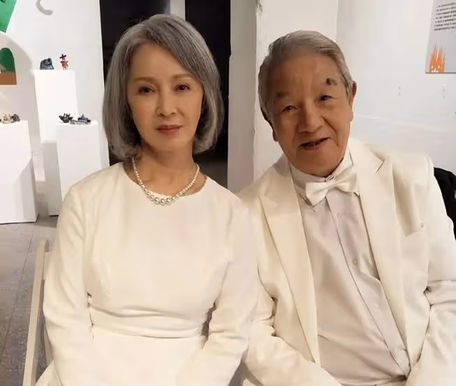 金鐘視帝過年離世！演員妻悲痛萬分「親挑遺照」不辦告別式　「三兒女將從國外返台」送父最後一程